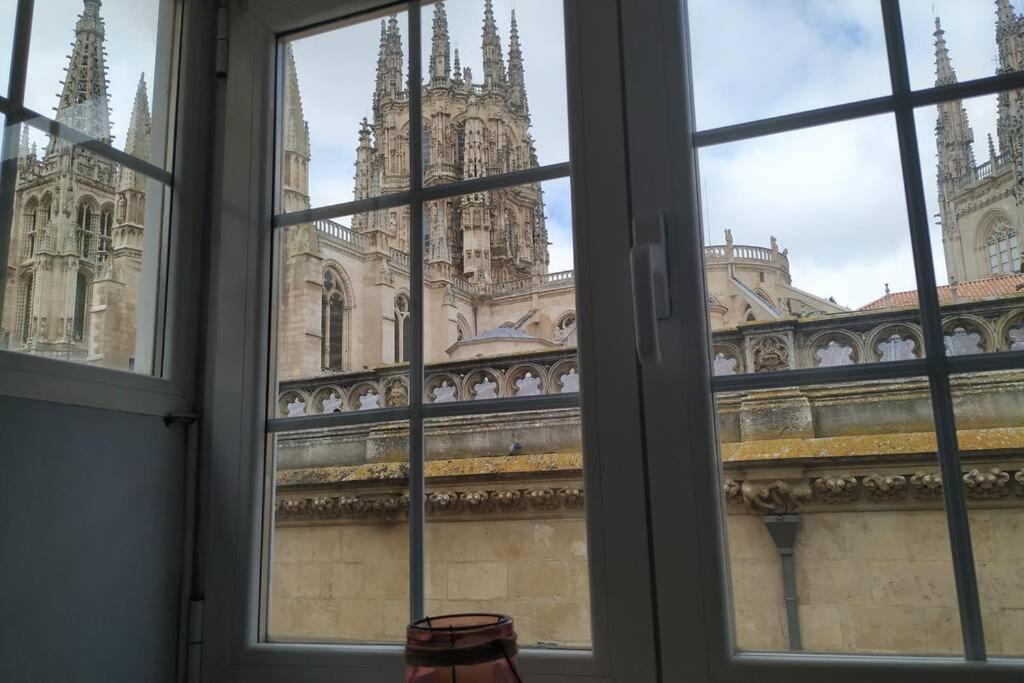 Buhardilla Con Vistas A La Catedral Apartment Burgos Exterior photo